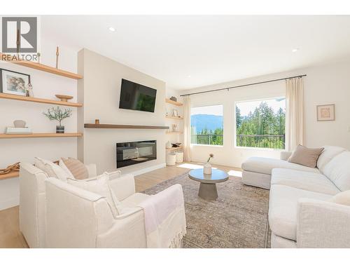 952 Ridgewood Drive, Enderby, BC 