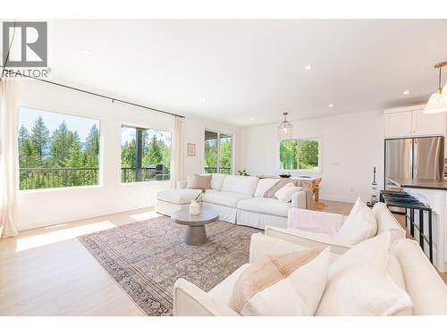 952 Ridgewood Drive, Enderby, BC 