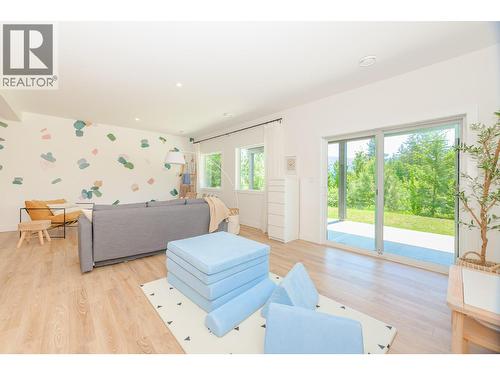 952 Ridgewood Drive, Enderby, BC 