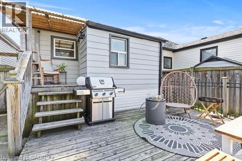 33 Huxley Avenue N, Hamilton, ON 