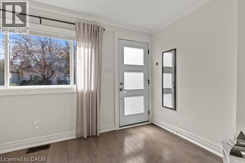 33 Huxley Avenue N, Hamilton, ON 