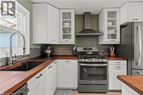 33 Huxley Avenue N, Hamilton, ON 