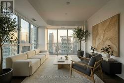 2907 - 101 ERSKINE AVENUE  Toronto, ON M4P 1Y5