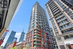 713 - 126 SIMCOE STREET Toronto, ON M5H 4E6