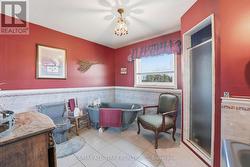 4-piece main bath upstairs - 