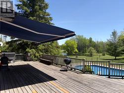 Automatic awning, spacious deck - 