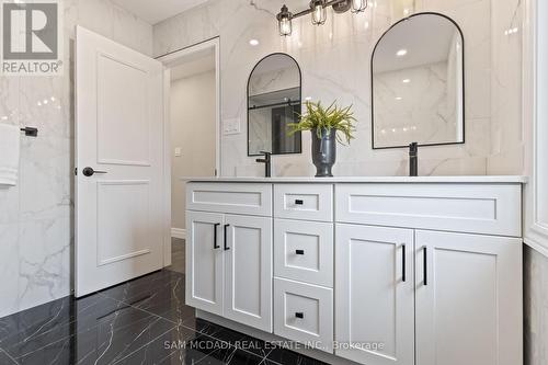 2535 Robin Drive, Mississauga, ON 