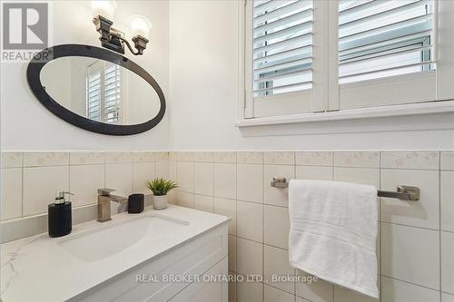 Powder Room - 3106 Redbank Crescent, Mississauga, ON 