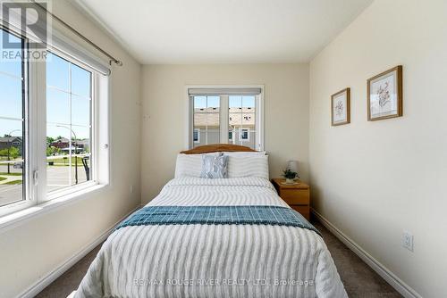 2402 Fall Harvest Crescent, Pickering, ON 