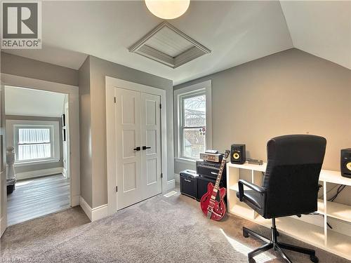 9 Fourth Avenue, St. Thomas, ON 