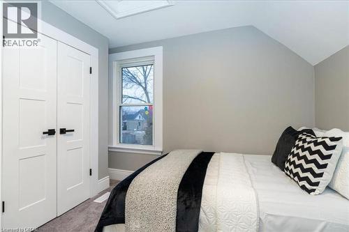 9 Fourth Avenue, St. Thomas, ON 