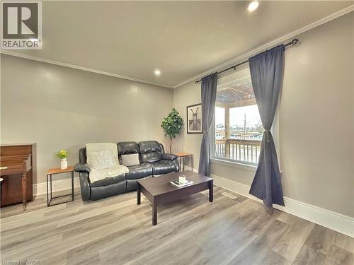9 Fourth Avenue, St. Thomas, ON 