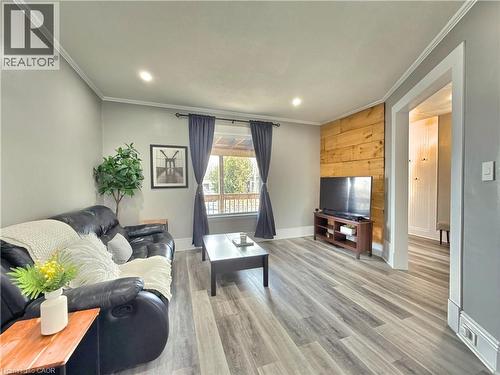 9 Fourth Avenue, St. Thomas, ON 