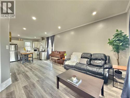 9 Fourth Avenue, St. Thomas, ON 