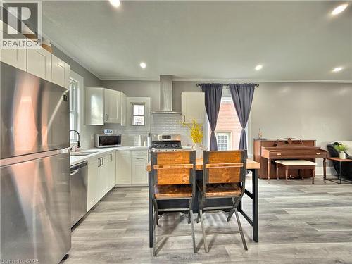 9 Fourth Avenue, St. Thomas, ON 