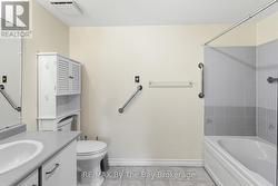 4 pc ensuite bath - 