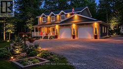 Wonderful curb appeal, day or night - 