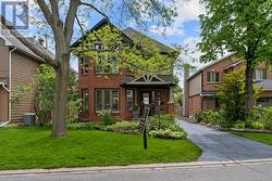 30 CASTLETHORPE CRESCENT  Ottawa, ON K2G 5P7