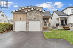 2 - 1694 BELCOURT BOULEVARD  Ottawa, ON K1C 1M4