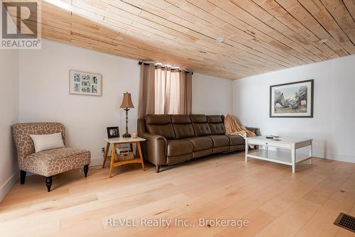 Living room - 80 Lighthouse Drive, Haldimand (Dunnville), ON 