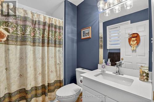 3742 Black Creek Road, Fort Erie (Black Creek), ON - Indoor Photo Showing Bathroom