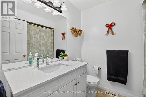 3742 Black Creek Road, Fort Erie (Black Creek), ON - Indoor Photo Showing Bathroom