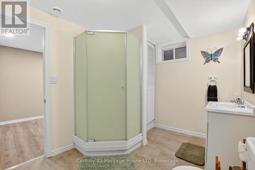 3742 Black Creek Road, Fort Erie (Black Creek), ON - Indoor Photo Showing Bathroom