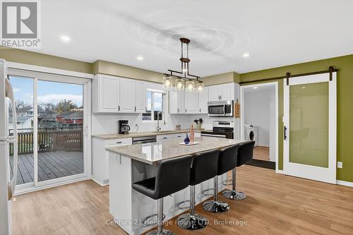 3742 Black Creek Road, Fort Erie (Black Creek), ON - Indoor Photo Showing Kitchen