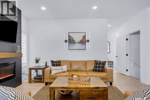 351 Aniskotaw Bend, Saskatoon, SK 