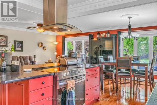 Drive - 43 Stoddart Drive, Aurora (Aurora Highlands), ON 