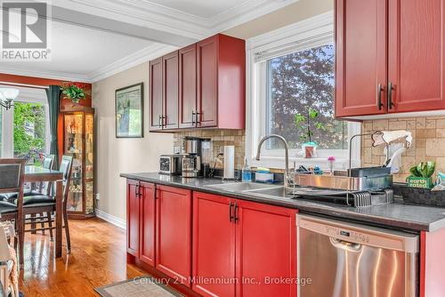 Drive - 43 Stoddart Drive, Aurora (Aurora Highlands), ON 