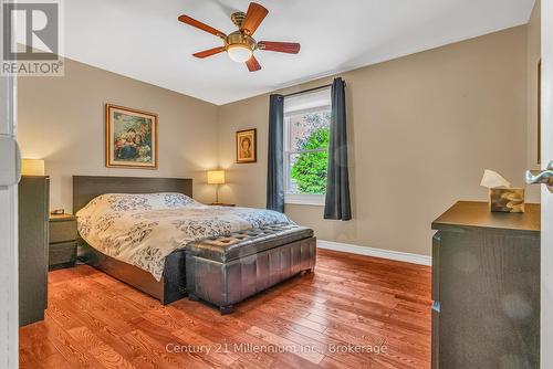 Drive - 43 Stoddart Drive, Aurora (Aurora Highlands), ON 
