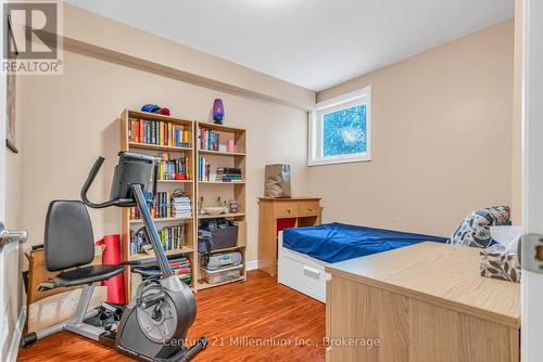 Drive - 43 Stoddart Drive, Aurora (Aurora Highlands), ON 