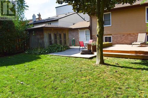 Drive - 43 Stoddart Drive, Aurora (Aurora Highlands), ON 
