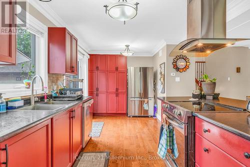 Drive - 43 Stoddart Drive, Aurora (Aurora Highlands), ON 