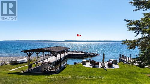 405 Balmy Beach Road, Georgian Bluffs, ON 