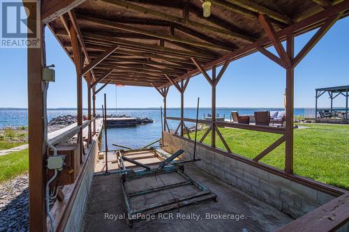 405 Balmy Beach Road, Georgian Bluffs, ON 