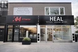 1819-1821 AVENUE ROAD  Toronto, ON M5M 3Z4