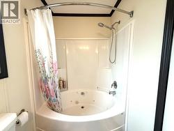 Jacuzzi tub - 