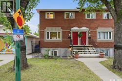 3229 15th AVENUE  Regina, SK S4T 1T1