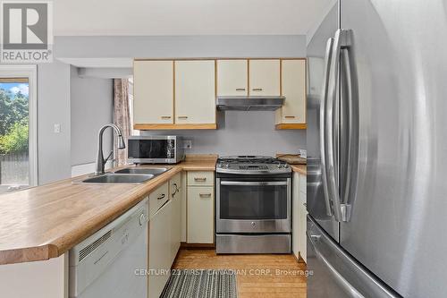 106 Pine Valley Drive, London South (South N), ON 