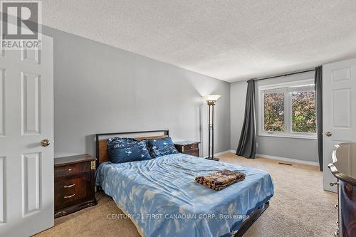 106 Pine Valley Drive, London South (South N), ON 