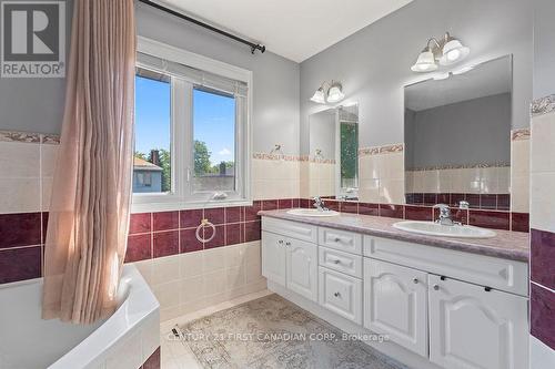 106 Pine Valley Drive, London South (South N), ON 