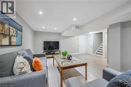 31 Glen Lake Crescent, Kitchener, ON 