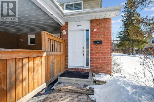 104 Bannerhill, Ottawa, ON 