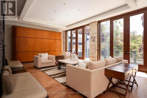 Living Room - 1510 Pinetree Crescent, Mississauga, ON 