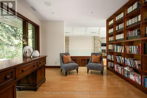 Den - 1510 Pinetree Crescent, Mississauga, ON 