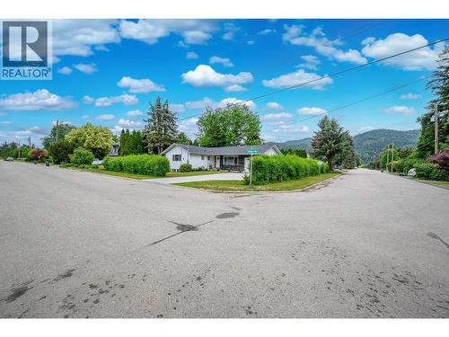 6596 Lavington Way, Coldstream, BC 
