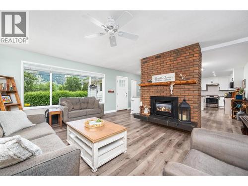 Bright living area upon entry - 6596 Lavington Way, Coldstream, BC 