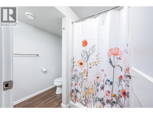 Full bath in basement - 6596 Lavington Way, Coldstream, BC 